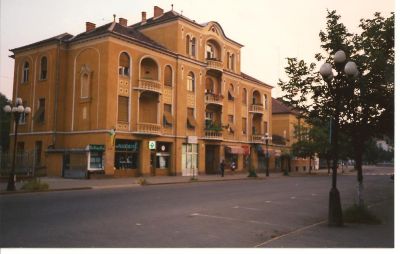 Tidig junimorgon på väg till järnvägsstationen.